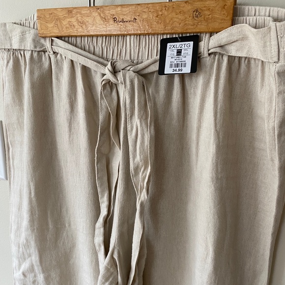 Hi! I'm Ivory Wide Leg Pants! - Picture 2 of 3